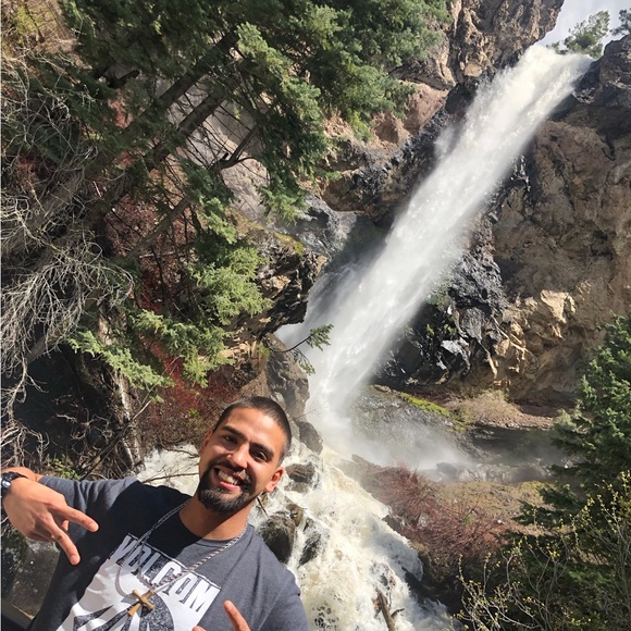 Meet your Posher, Joshua - Picture 10 of 12